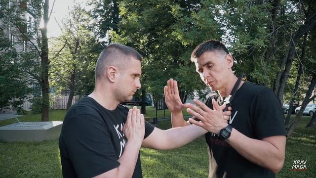 Threat with a knife on the left option 2 - Угроза ножом слева вариант 2 смотреть онлайн