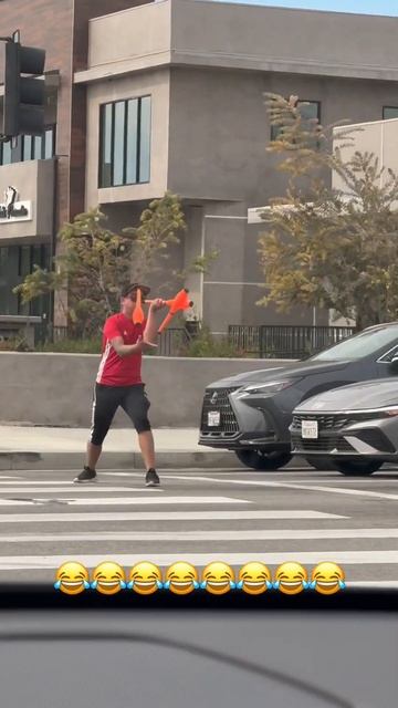 Говорят одежду шьет….#сша #приколы #life #авто #тогорот смотреть онлайн