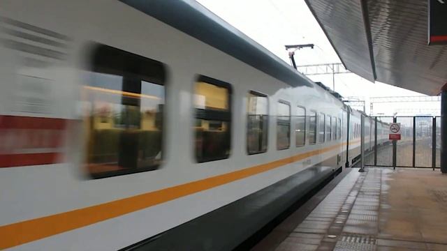 Электропоезд ЭП2Д-0077 с сообщением Шарапова Охота- Воло смотреть онлайн