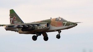 Су-25 уничтожили «опорник» с личным составом ВСУ. Лучшее видео из зоны СВО