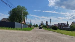 Гуляем по деревне, старинная церковь, уютная и счастливая жизнь в деревне