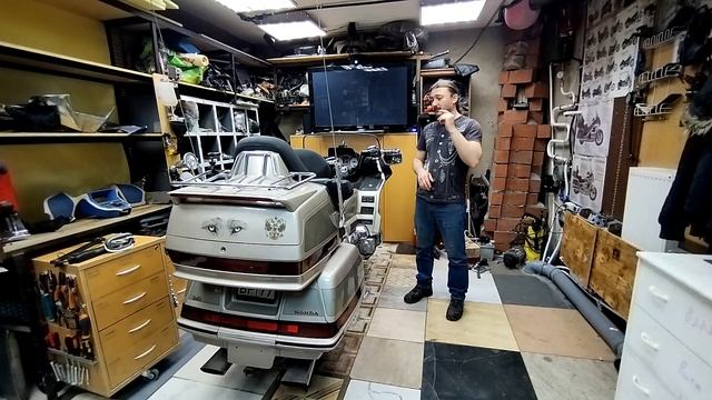 Начало большого TO с заменой сцепления GoldWing 1500 смотреть онлайн