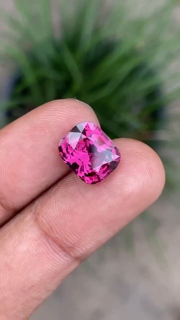 Бесподобный Гранат из Танзании 6.65 ct, высшее качество. ? смотреть онлайн