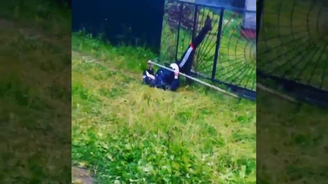 Прыжок через забор