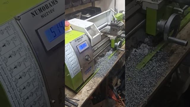 NUMOBAMS NU210V Токарный станок. смотреть онлайн