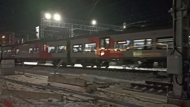 Электропоезд ЭС2Г-127 "Ласточка-Комфорт" сообщением "Мос смотреть онлайн