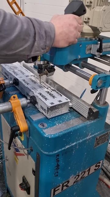 Копировально-фрезерный станок #алюминиевыедвери #рем? смотреть онлайн