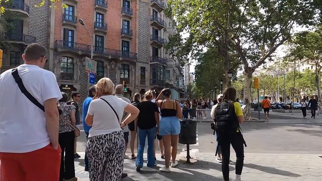 Барселона летом: атмосферная прогулка по улицам Испании, пеший тур к храму Саграда Фамилия