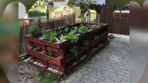 Грядки из поддонов для сада своими руками