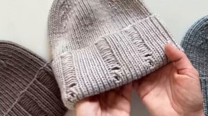 Трендовая рваная шапка!