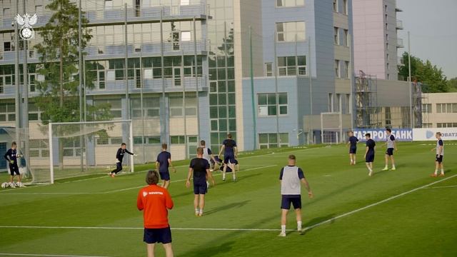 Сборы. День 3. Ностальгия Митрюшкина, обсуждение Суперфинала и советы Карпина на поле