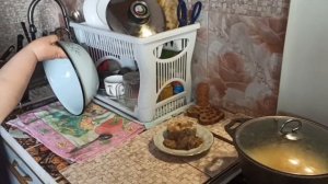 В приоритете нейросети. Моя еда. Мой день. Младшему внуку - год. "Посмотри какой я"