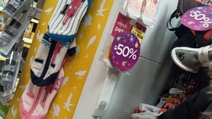 Первые шаги Йорка в ботинках