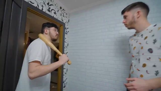 БАБУШКА ИЗ МАЛЕНЬКИЕ КОШМАРЫ В РЕАЛЬНОЙ ЖИЗНИ! *Бабуш? смотреть онлайн