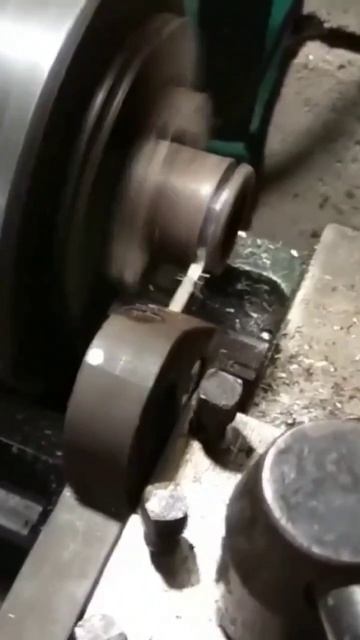 Пружинный отрезной резец смотреть онлайн