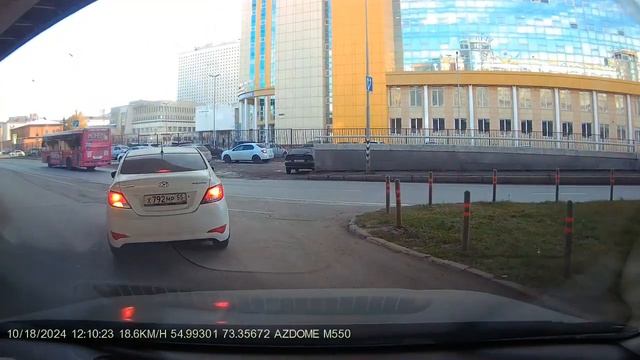 Внимание и на дорогу и в зеркало! смотреть онлайн