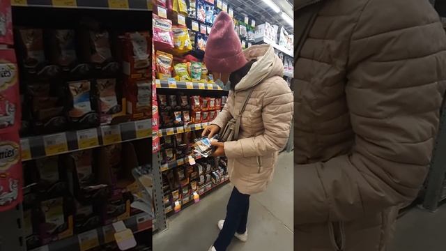 мы с мамой гуляем в магазине лента. 2020 смотреть онлайн