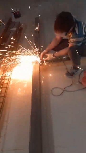 как не стоит работать болгаркой смотреть онлайн