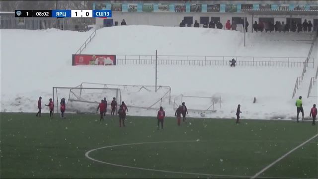 Мл брат подъехал поближе рассмотреть угловой на моей игре смотреть онлайн