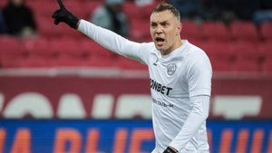 Дзюба продлил контракт с "Акроном" на один сезон