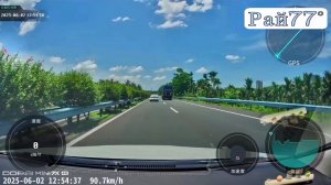 Фура «растеряла» весь товар, опрокинувшись на «встречке»