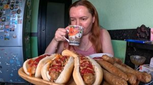 Хот дог, колбаски гриль. Домашняя еда. Мукбанг