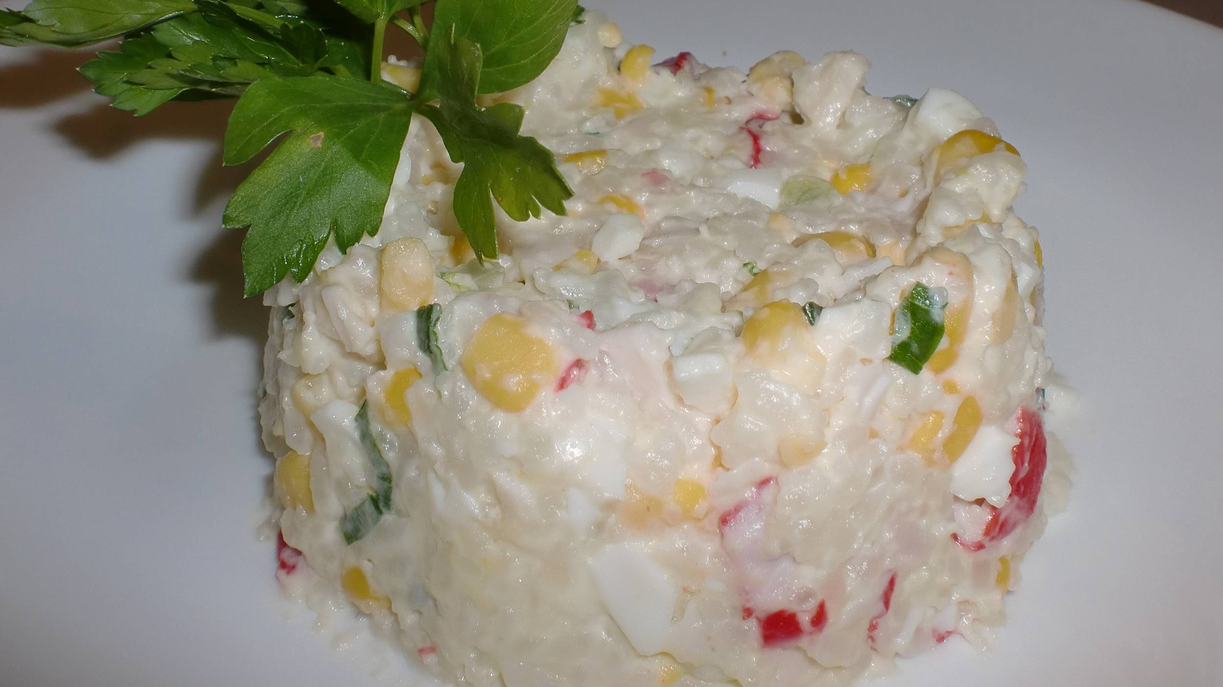 Салат с крабовыми палочками