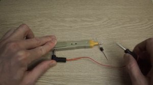 Индикаторная отвертка. Простые опыты.