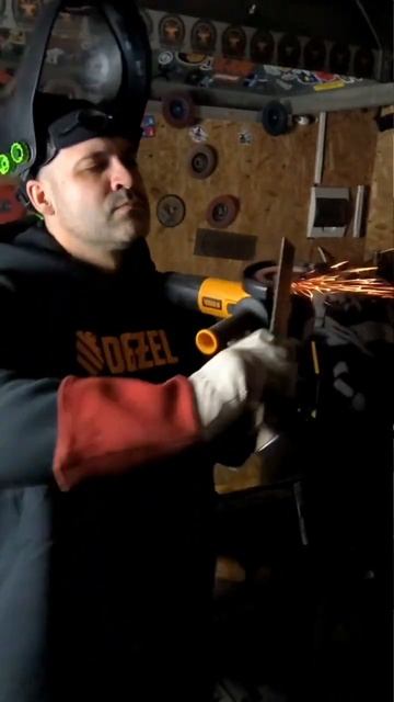 Ролик снят профессионалами! Не повторяйте в домашних ? смотреть онлайн