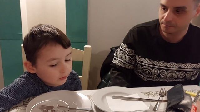 Моя семейная жизнь в Греции/Ужин в греческом ресторан?
