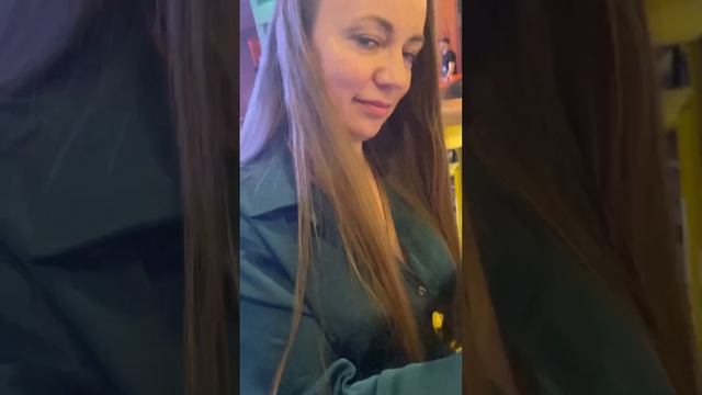 У многих есть чокнутые родственники. А многие в глазах смотреть онлайн