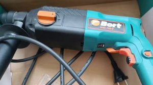 Распаковка — Перфоратор Bort BHD-700-P