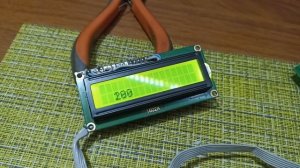 Испытание гидростатического датчика уровня жидкости.