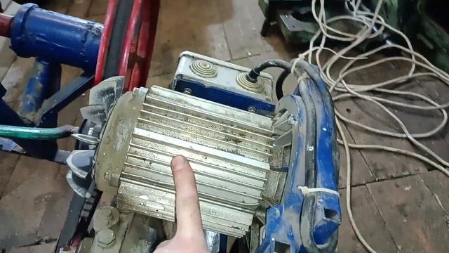 Самодельная бетономешалка с кпп мотоцикла Урал. смотреть онлайн