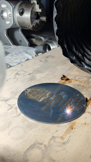 гравировка фото лазером #EscapeFromTarkov #@Maniac_YT_ #лазернаягра смотреть онлайн