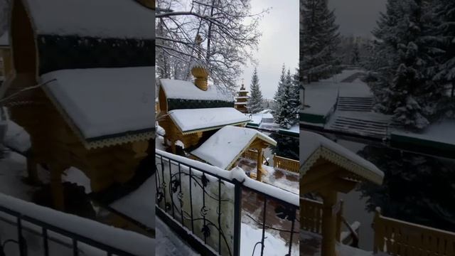 Источник Серафима Саровского.Дивеево.Декабрь.Были всей семьёй