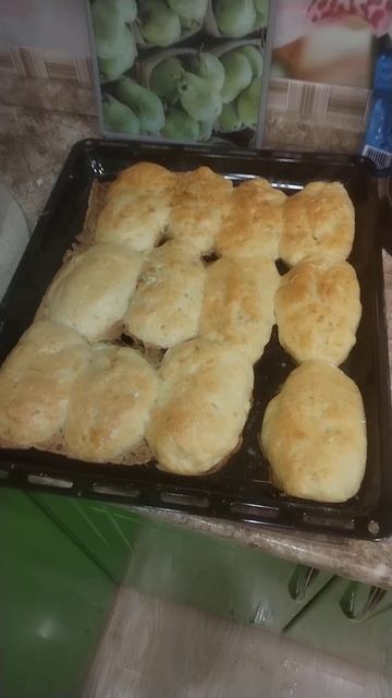 Пирожки домашние( с капустой) 🌹🌹🌹 смотреть онлайн