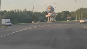 На трассе, дорога домой. Лето 2025 года, открытые окна в машине