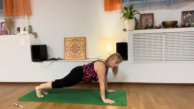 Хатха йога с Еленой Горошко
