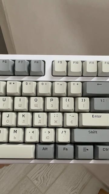 Лазерная гравировка на механической клавиатуре смотреть онлайн