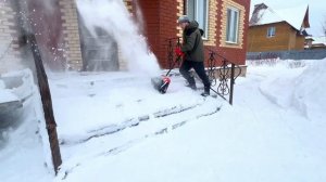 Снегоуборочная электрическая лопата BRAIT BST1300Y