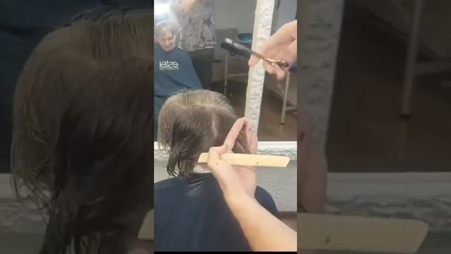 Градуированная стрижка средней длины: пошаговое руко? смотреть онлайн