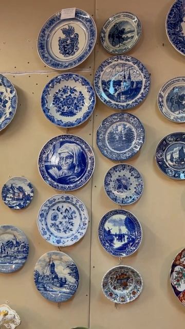 Настенные декоративные тарелки с подвесомв наличии