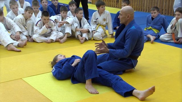 Современное осмысление базовой подготовки борьбы леж смотреть онлайн