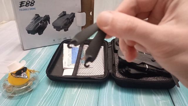 Дрон E88 с сайта Temu смотреть онлайн
