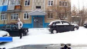 Автоподстава пешехода во дворе   Снежинск 30 декабря 2014