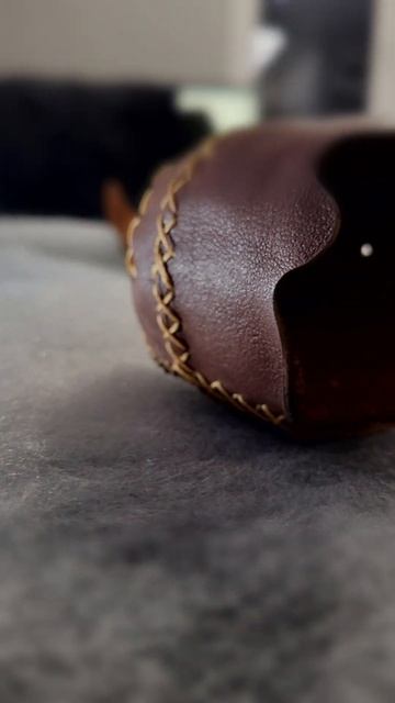 Приведение из натуральной кожи #кожаныеизделия #натур смотреть онлайн