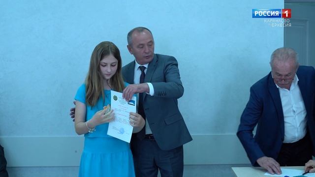 "Дорогами знаний" (на карачаевском языке)