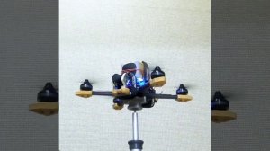 Тестовий стенд для FPV дронів / квадрокоптерів