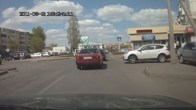 Безумные ситуации автомобилистов на дороге